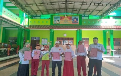 MIN 3 BANYUMAS APRESIASI GURU DAN MURID BERPRESTASI TINGKAT PROVINSI