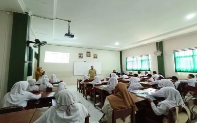 PONPES MODERN ZIIS SOSIALISASI KE MIN 3 BANYUMAS: AJAK SISWA KELAS 6 LANJUTKAN PENDIDIKAN DENGAN PROGRAM UNGGULAN & FASILITAS MODERN