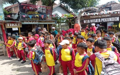 SERUNYA P5RA DI KAMPUNG NOPIA ΜΙΝΟ: ΜΕNGENAL DAN MEMBUAT KULINER KHAS BANYUMAS DESA WISATA PEKUNDEN