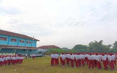 PERSIAPKAN BEKAL PERTANYAAN SEBELUM BERANGKAT KE MADRASAH AGAR MENDAPATKAN ILMU YANG BELUM DIKUASAI DAN TANYAKAN KEPADA AHLINYA SUPAYA TIDAK LUPA DI KEMUDIAN HARI